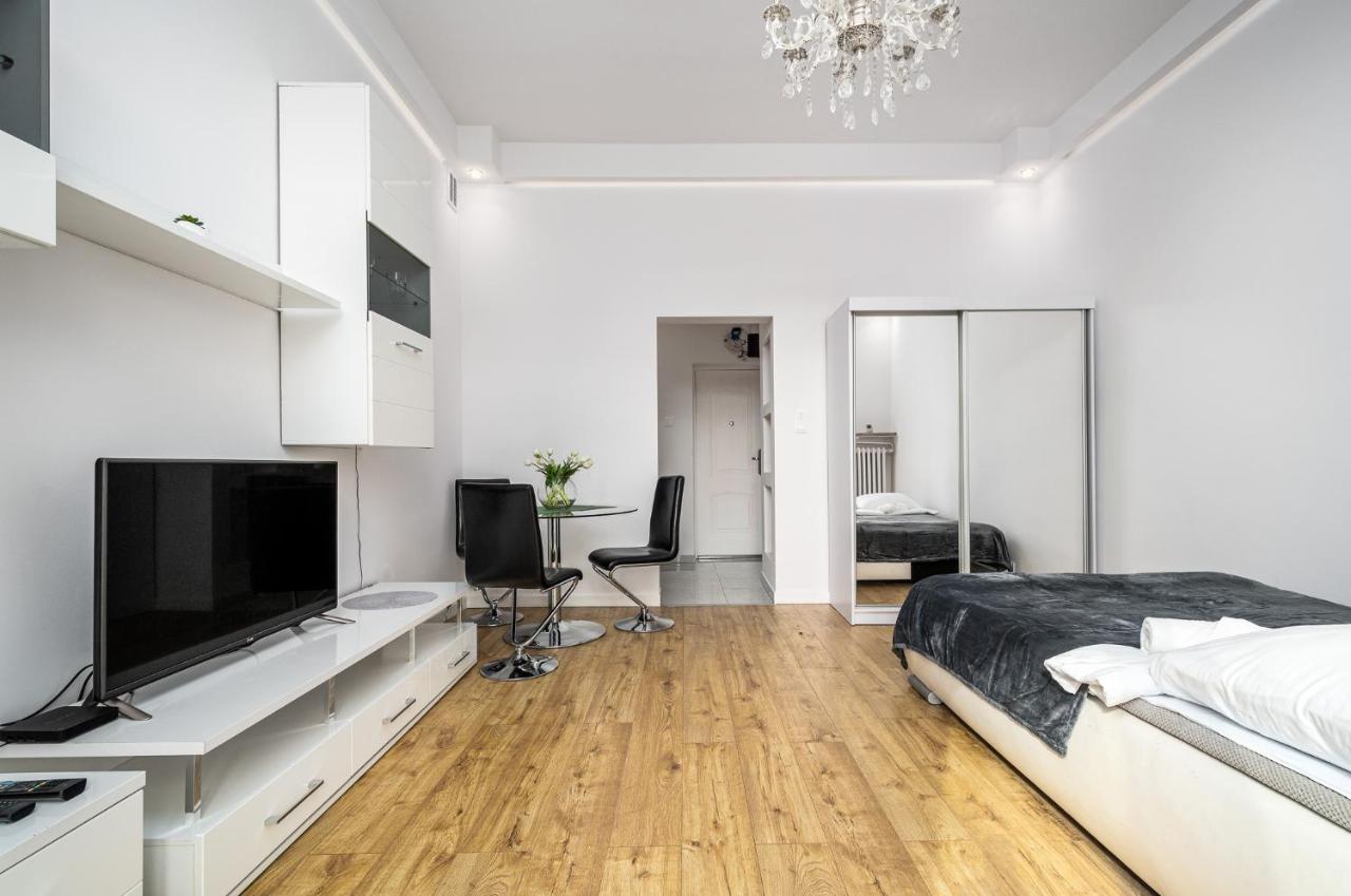 Apart D&K Apartament Z Widokiem Na Palac Kultury I Nauki Apartment Varşovia Exterior foto